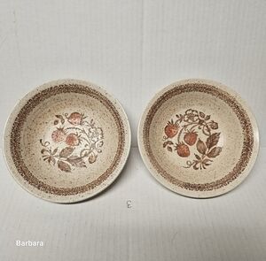 Vintage 70s Churchill Homespun Stonecast "Wild Strawberry" Plates (2)